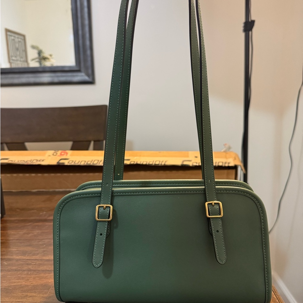 Coach Swing Zip - Picture 3 of 7